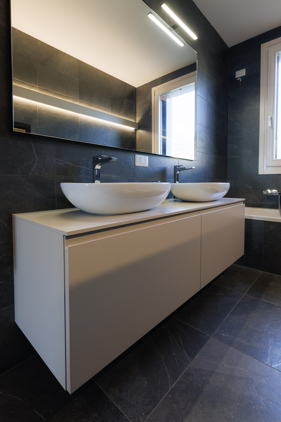 SELEZIONE-ARREDAMENTI-20220212-0526-150339