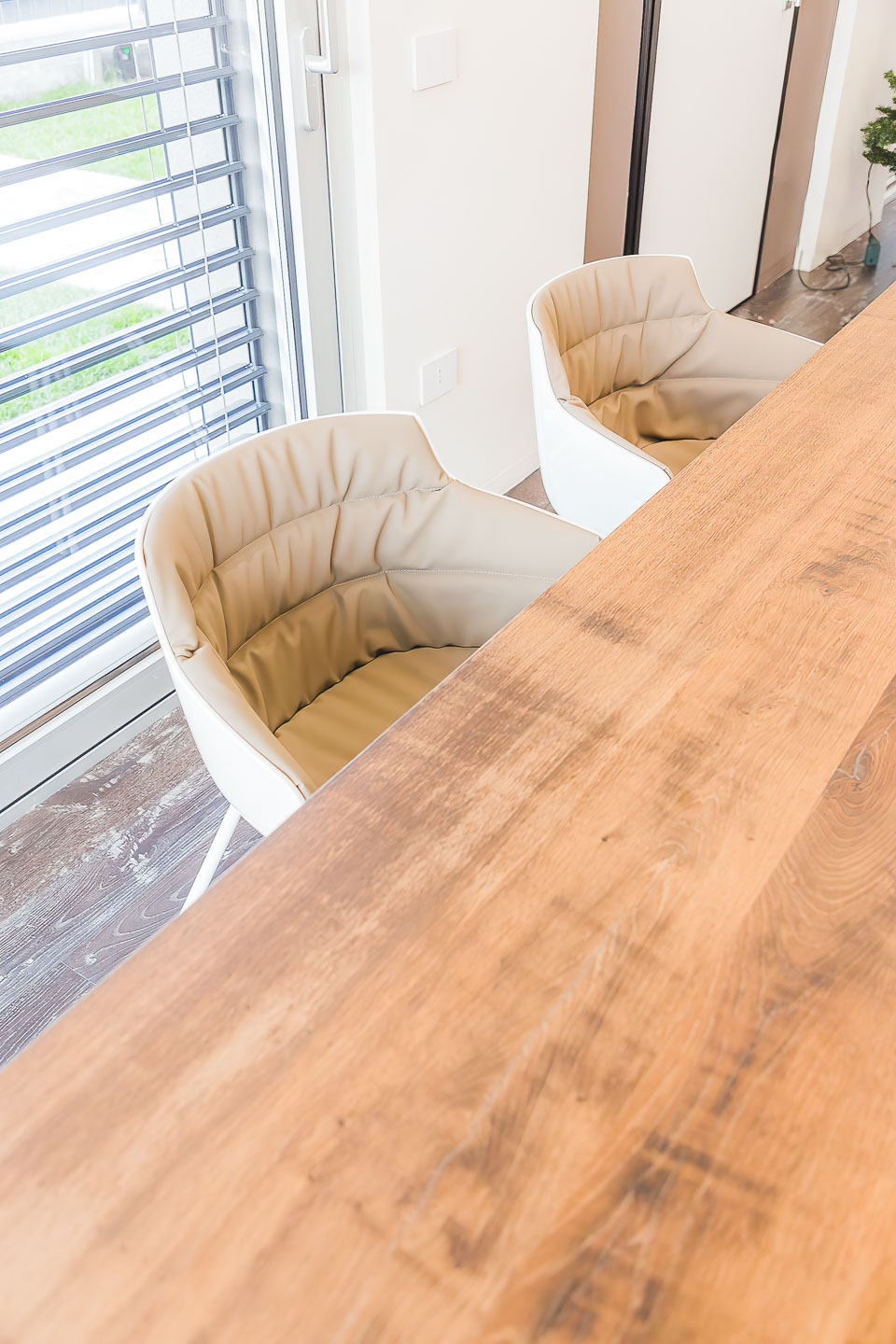 SELEZIONE-ARREDAMENTI-LEGNO-LACCATO-PER-UNA-CUCINA-CONTEMPORANEA-15