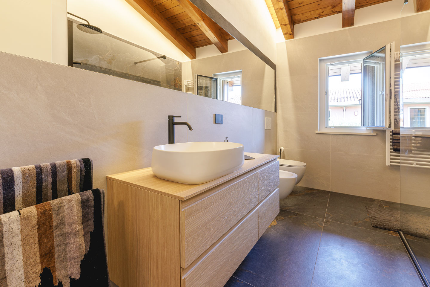 SELEZIONE-ARREDAMENTI-OPEN-SPACE-CONTEMPORANEO-010