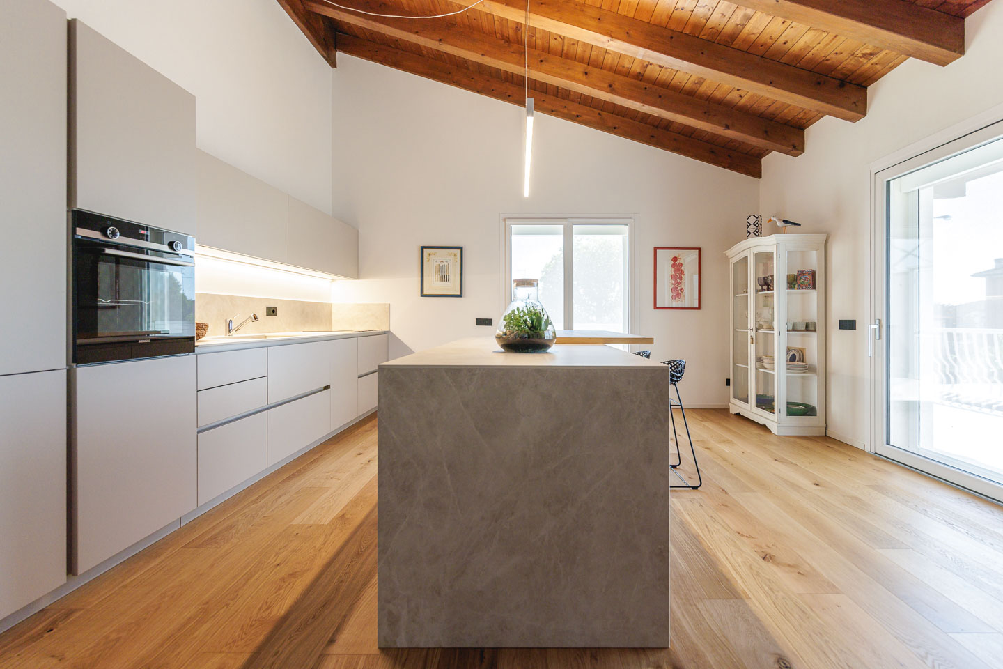 SELEZIONE-ARREDAMENTI-OPEN-SPACE-CONTEMPORANEO-05