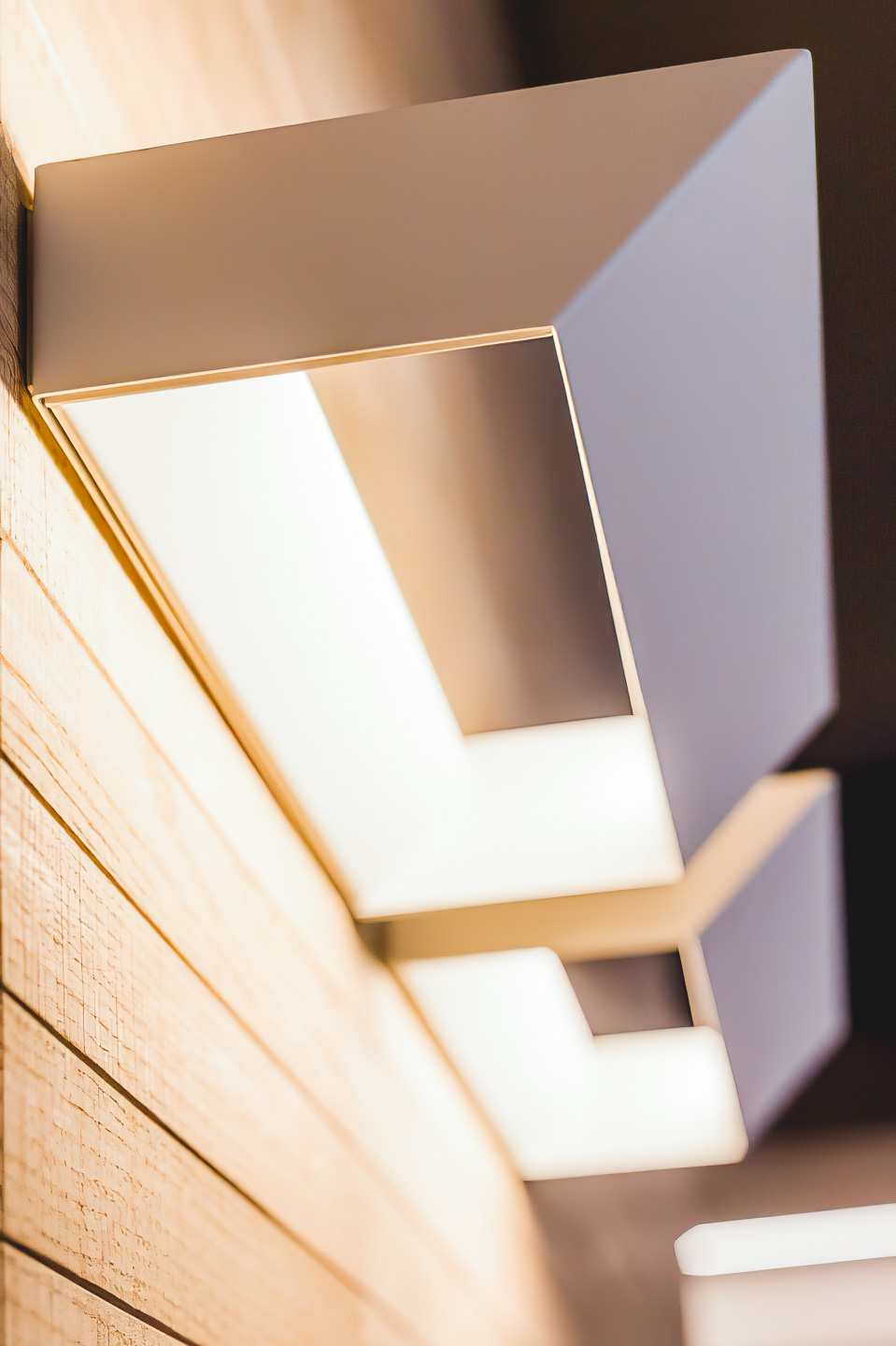 SELEZIONE-ARREDAMENTI-RESTYLING-COLORATO-PER-UN-AZIENDA-DI-COMUNICAZIONE-04