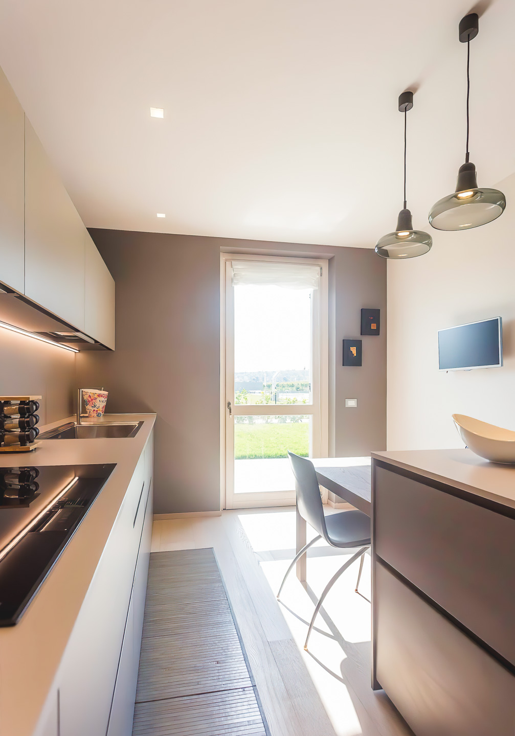 SELEZIONE-ARREDAMENTI-SULLE-COLLINE-DI-VALEGGIO-10