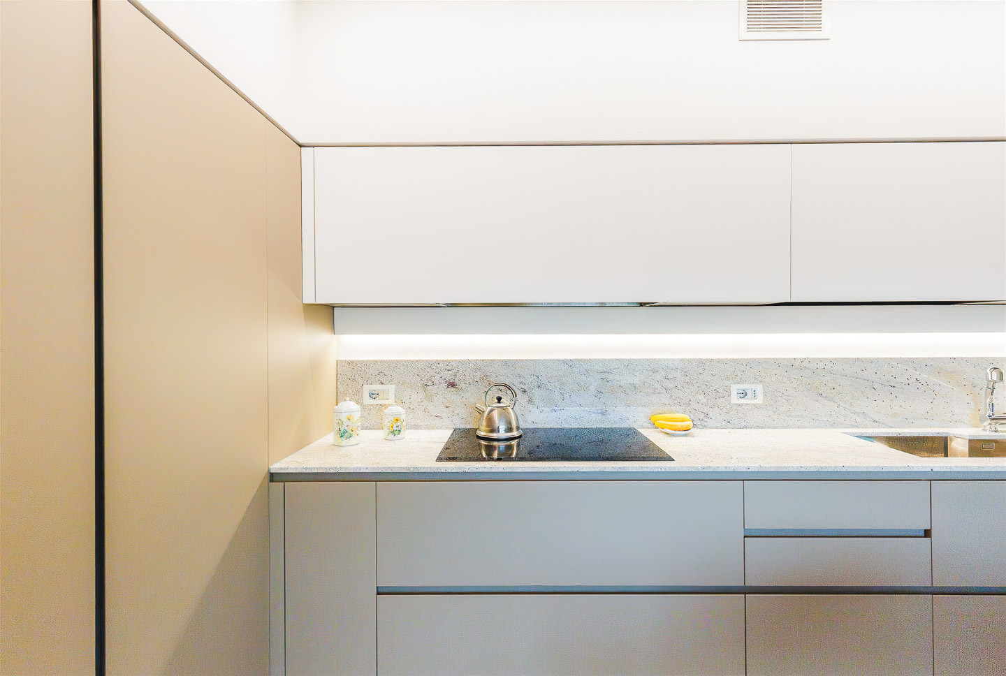 SELEZIONE-ARREDAMENTI-TRADIZIONE-E-RINNOVAMENTO-06