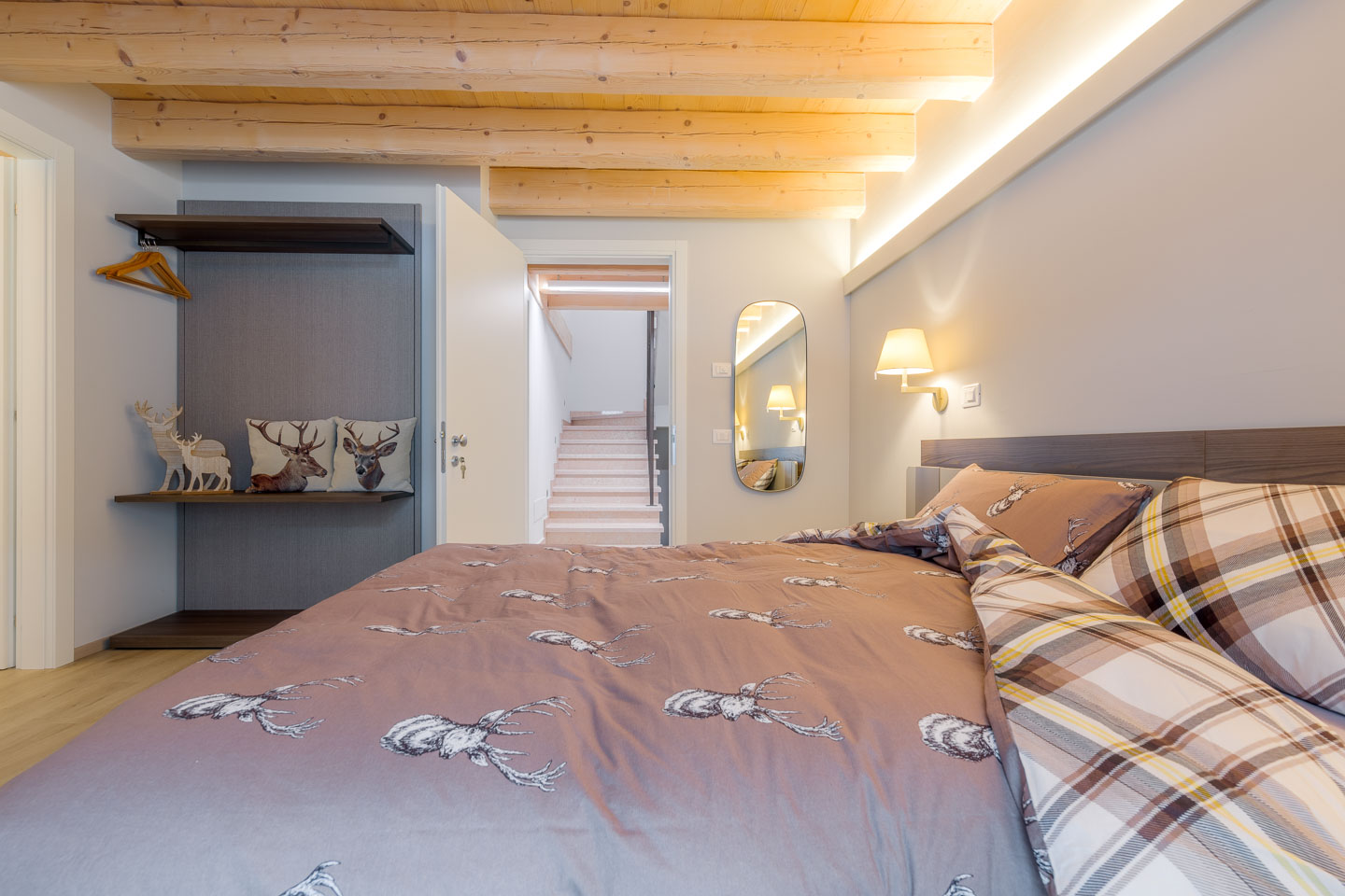 SELEZIONE-ARREDAMENTI-AGRIBIRRIFICIO-LAORNO-04