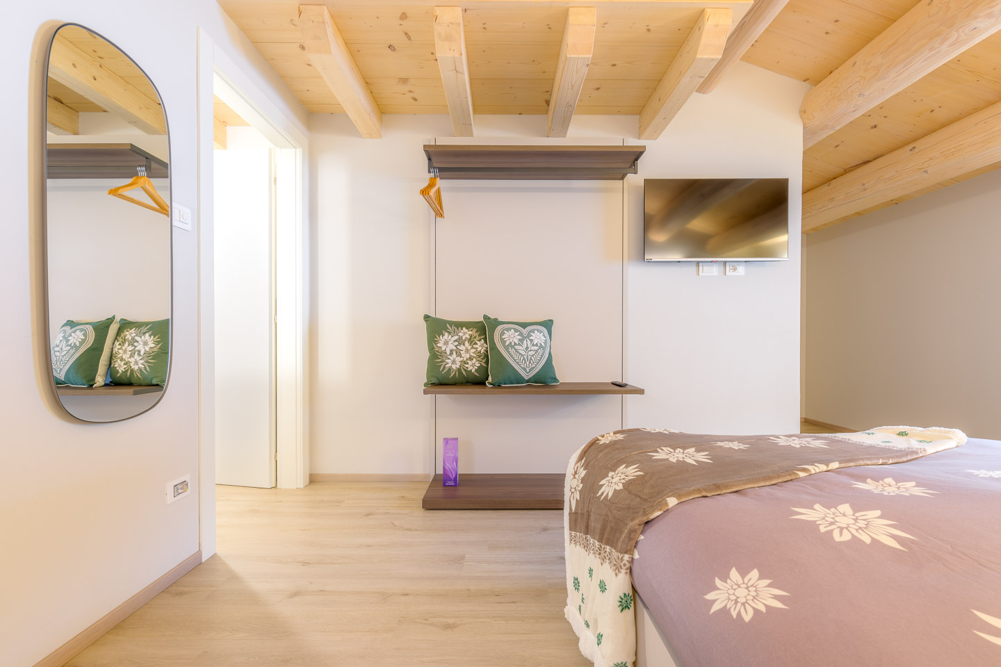 SELEZIONE-ARREDAMENTI-AGRIBIRRIFICIO-LAORNO-14