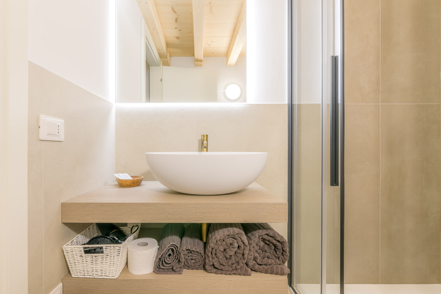 SELEZIONE-ARREDAMENTI-AGRIBIRRIFICIO-LAORNO-17