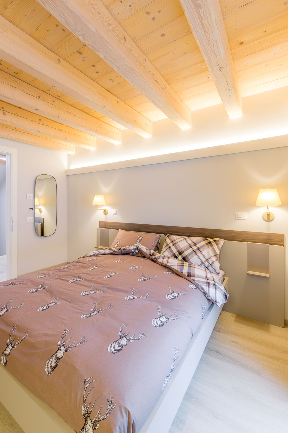 SELEZIONE-ARREDAMENTI-AGRIBIRRIFICIO-LAORNO-51