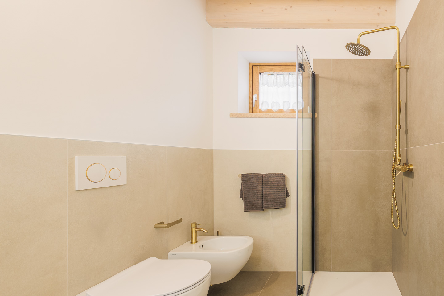 SELEZIONE-ARREDAMENTI-AGRIBIRRIFICIO-LAORNO-68