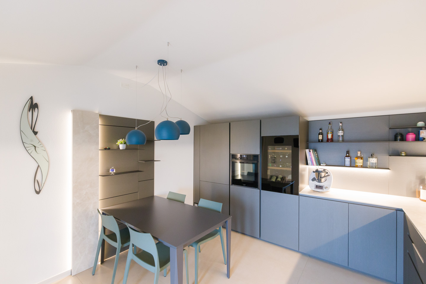 SELEZIONE-ARREDAMENTI-CUCINA-LUMINOSA-20221112-102425-8944