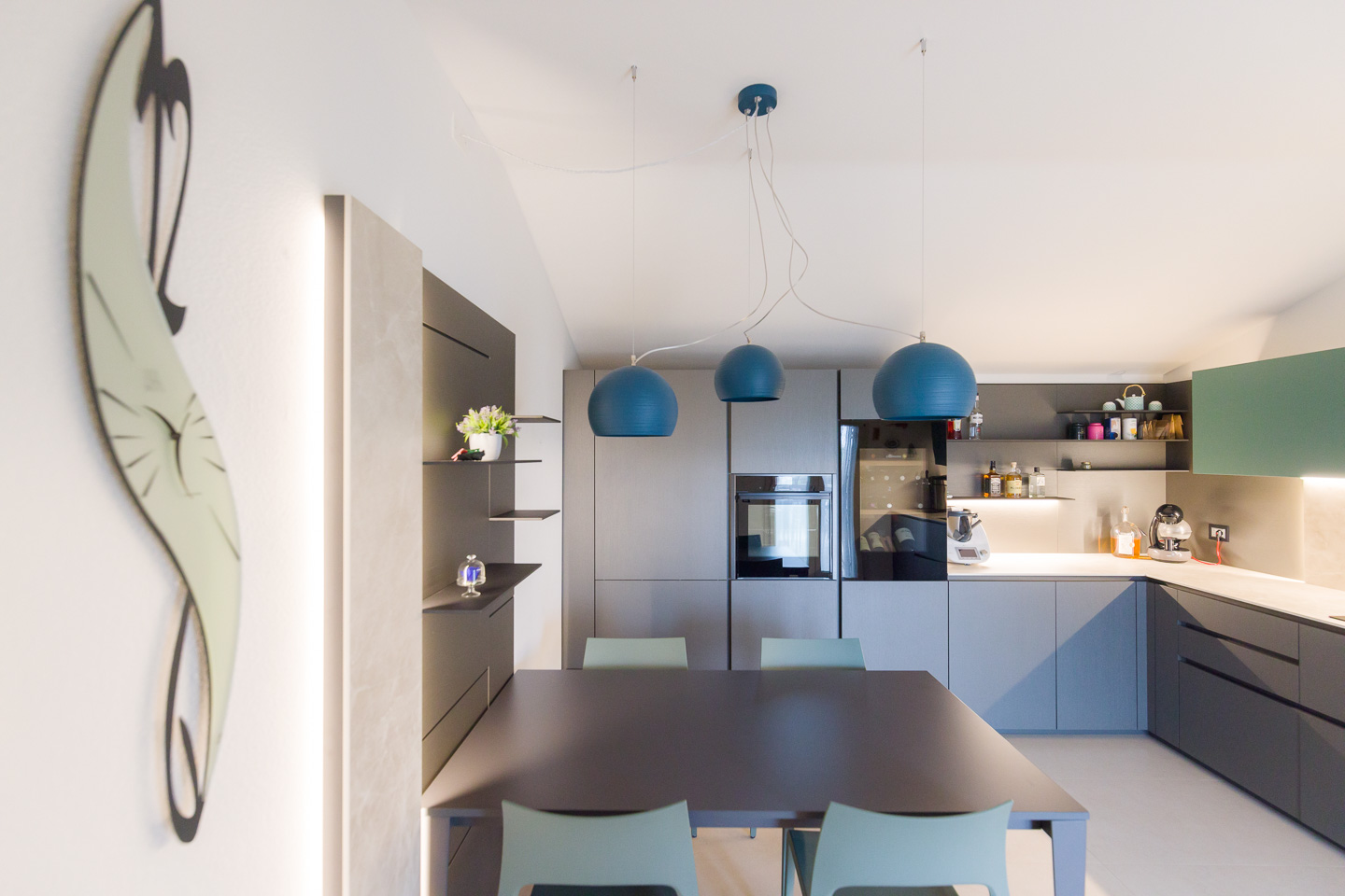 SELEZIONE-ARREDAMENTI-CUCINA-LUMINOSA-20221112-102510-8946