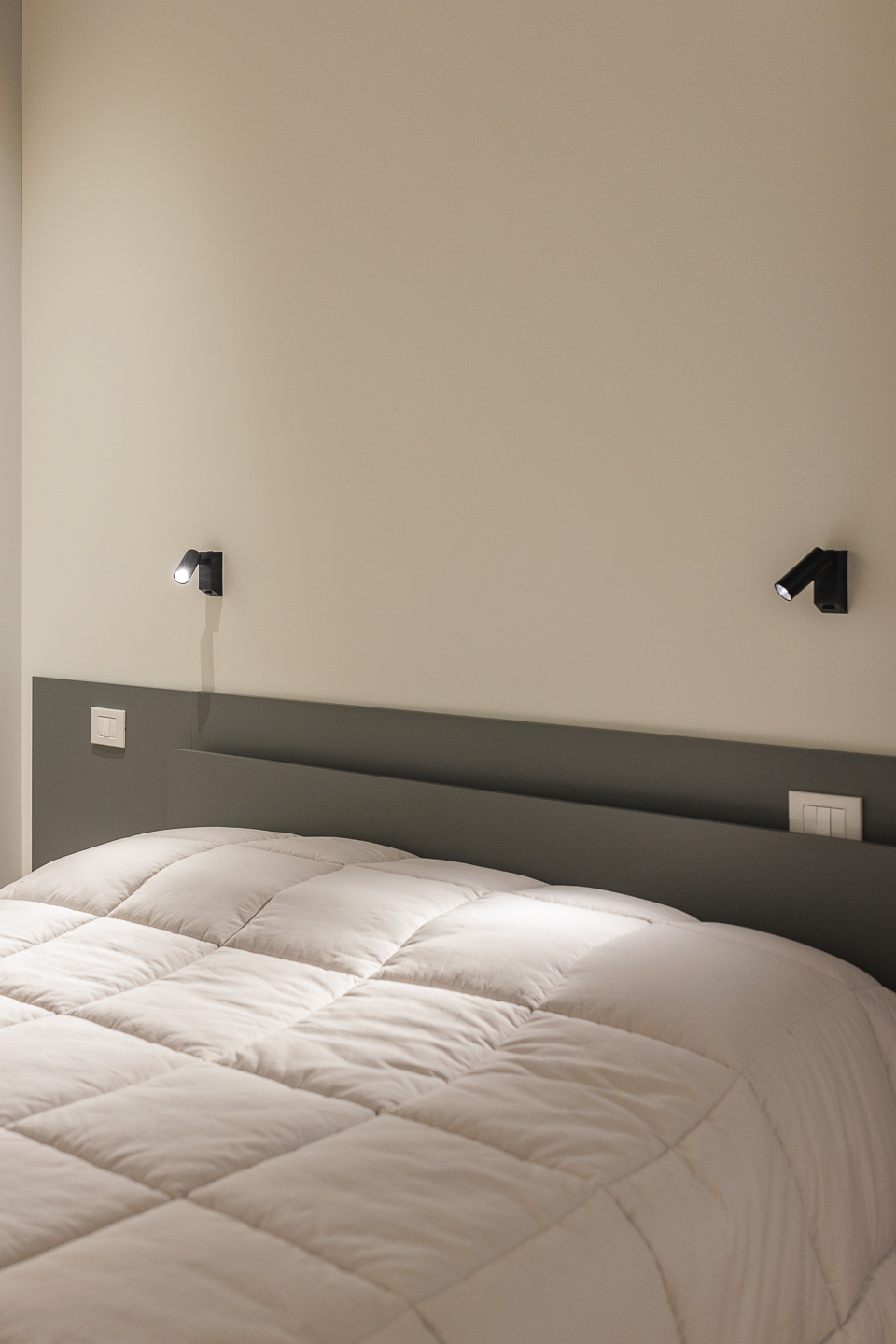 SELEZIONE-ARREDAMENTI-RESTAURO-TRA-ANTICO-E-CONTEMPORANEO-240514-100056-5930