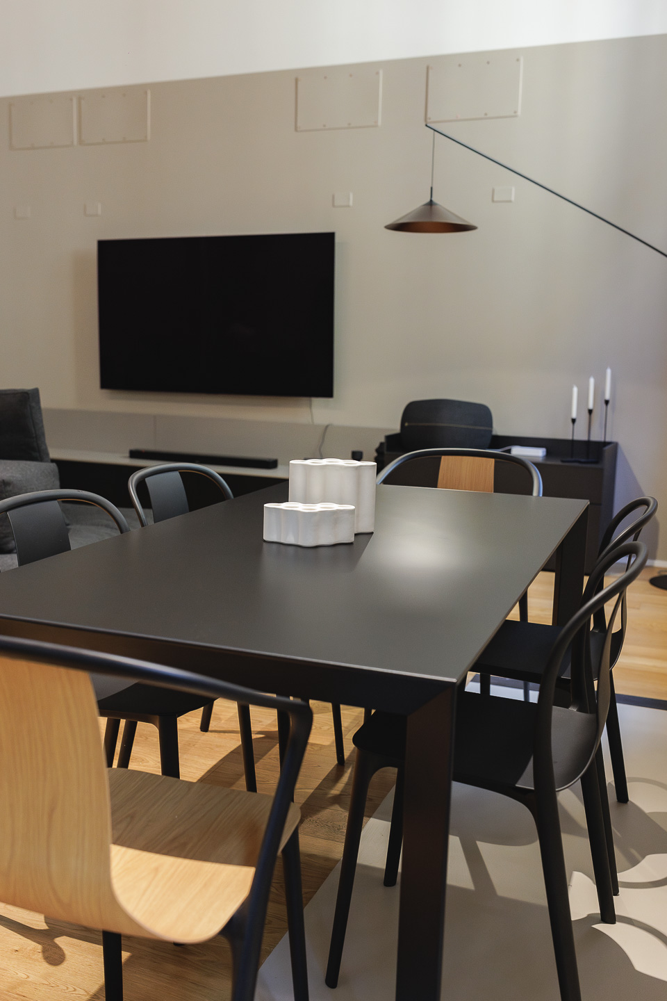 SELEZIONE-ARREDAMENTI-RESTAURO-TRA-ANTICO-E-CONTEMPORANEO-240514-101142-5958-NR