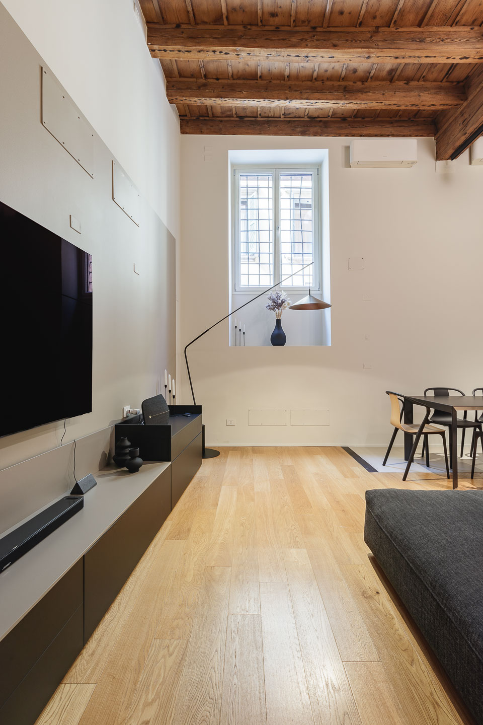 SELEZIONE-ARREDAMENTI-RESTAURO-TRA-ANTICO-E-CONTEMPORANEO-240514-102916-4129-HDR